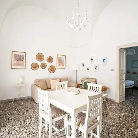 Casa Pascal With Panoramic Terrace In Ostuni