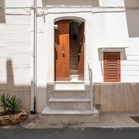 Casa Pascal With Panoramic Terrace In Ostuni